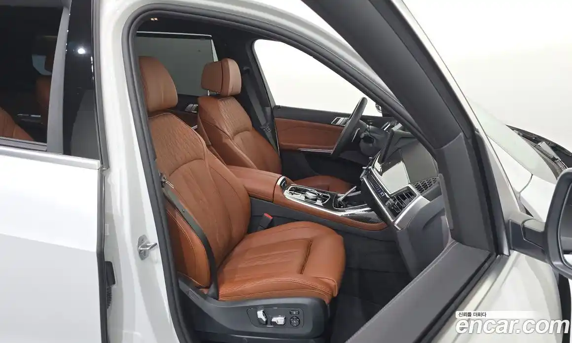 BMW X7 2025 3.0 автомат (гидро), фото 16