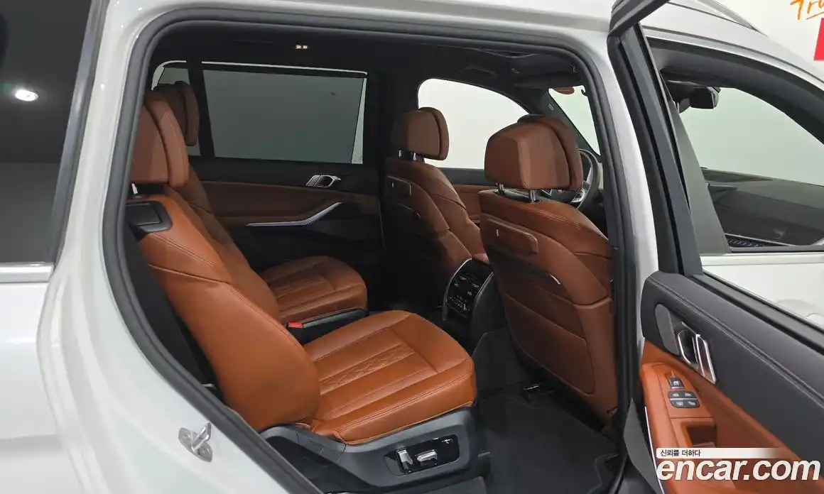BMW X7 2025 3.0 автомат (гидро), фото 17