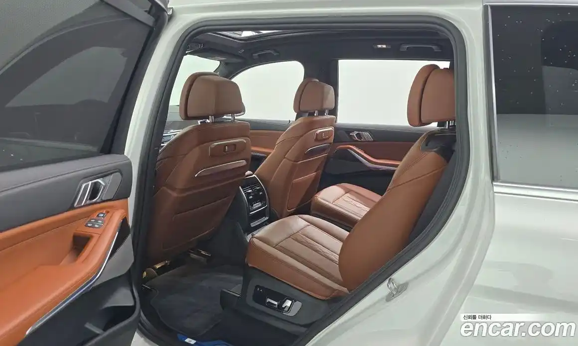BMW X7 2025 3.0 автомат (гидро), фото 18