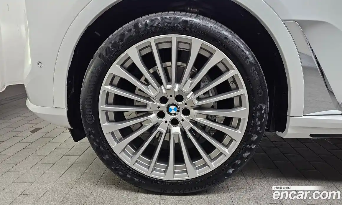 BMW X7 2024 3.0 автомат (гидро), фото 5