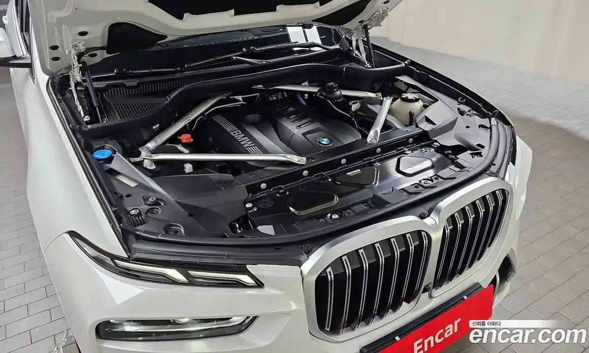 BMW X7 2024 3.0 автомат (гидро), фото 6