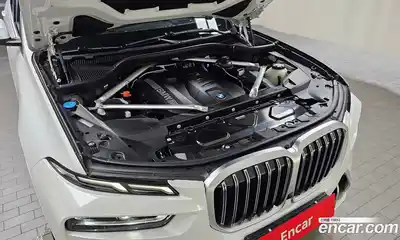 BMW X7 2024 3.0 автомат (гидро), миниатюра 6