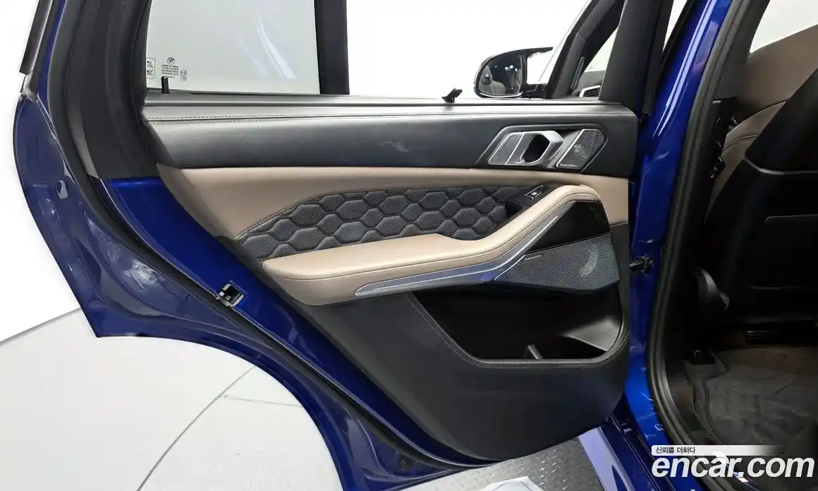 BMW X5M 2021 4.4 автомат (гидро), фото 15