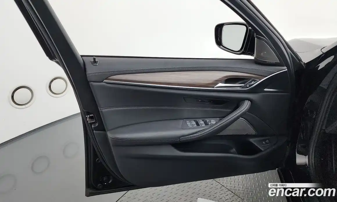 BMW 5 серия 2022 2.0 автомат (гидро), фото 14