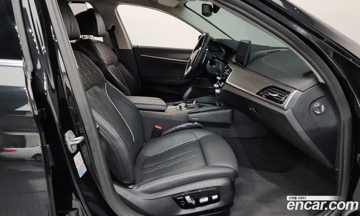 BMW 5 серия 2022 2.0 автомат (гидро), фото 16