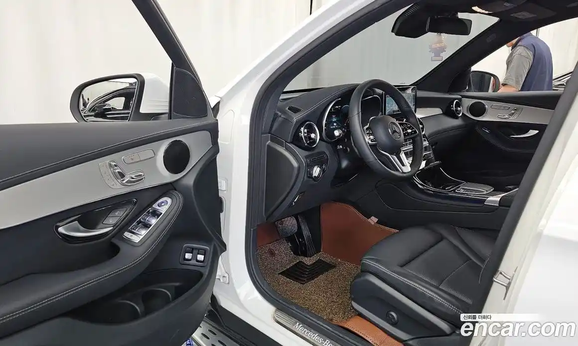 Mercedes-Benz GLC-Class 2021 2.0 гидро, фото 13 Mercedes-Benz GLC-Class 2021 2.0 гидро, фото 13