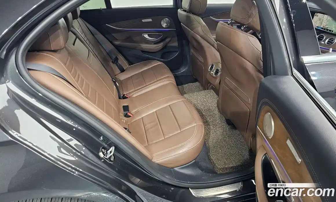 Mercedes-Benz E-Class 2021 2.0 автомат (гидро), фото 17