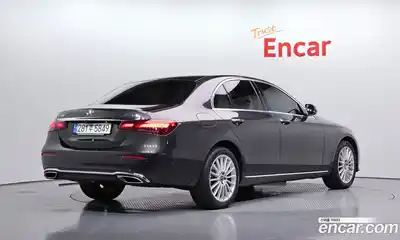Mercedes-Benz E-Class 2021 2.0 автомат (гидро), миниатюра 2