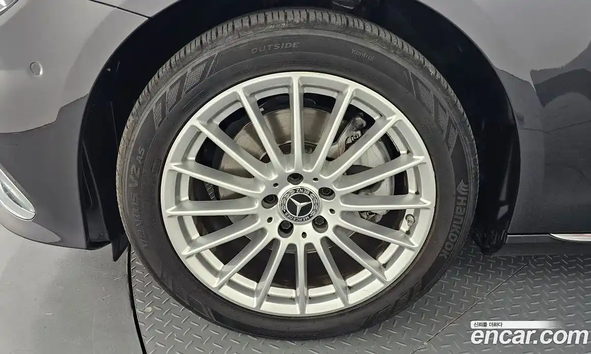 Mercedes-Benz E-Class 2021 2.0 автомат (гидро), фото 5