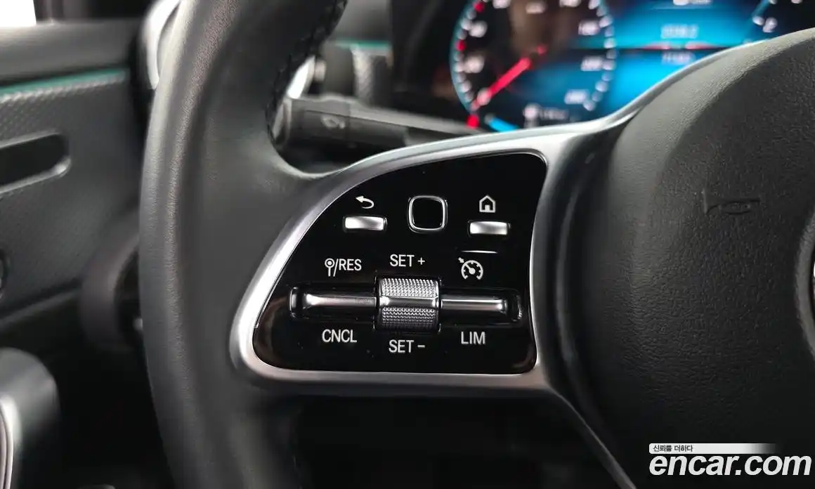 Mercedes-Benz A-Class 2021 2.0 гидро, фото 22