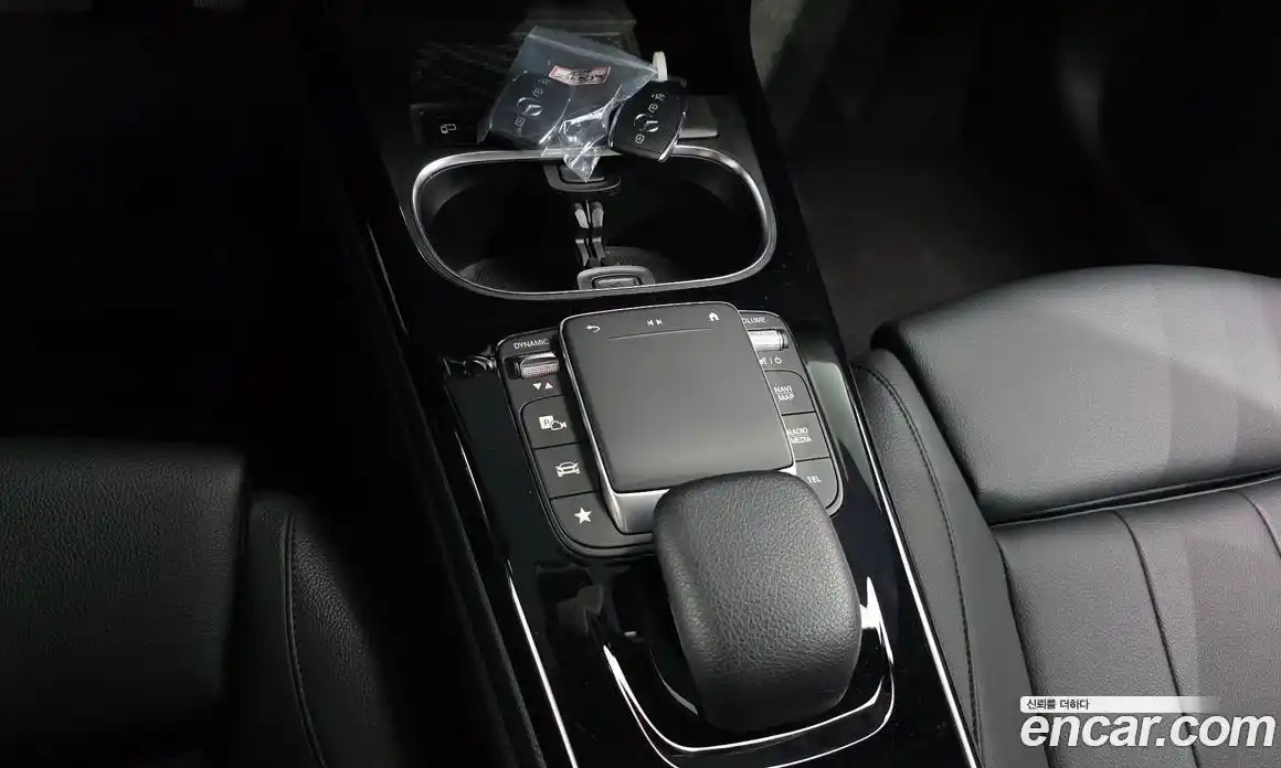 Mercedes-Benz A-Class 2021 2.0 гидро, фото 23