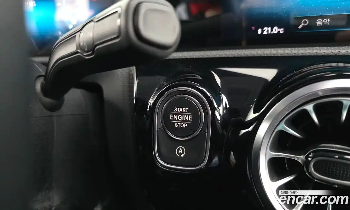 Mercedes-Benz A-Class 2021 2.0 гидро, фото 28