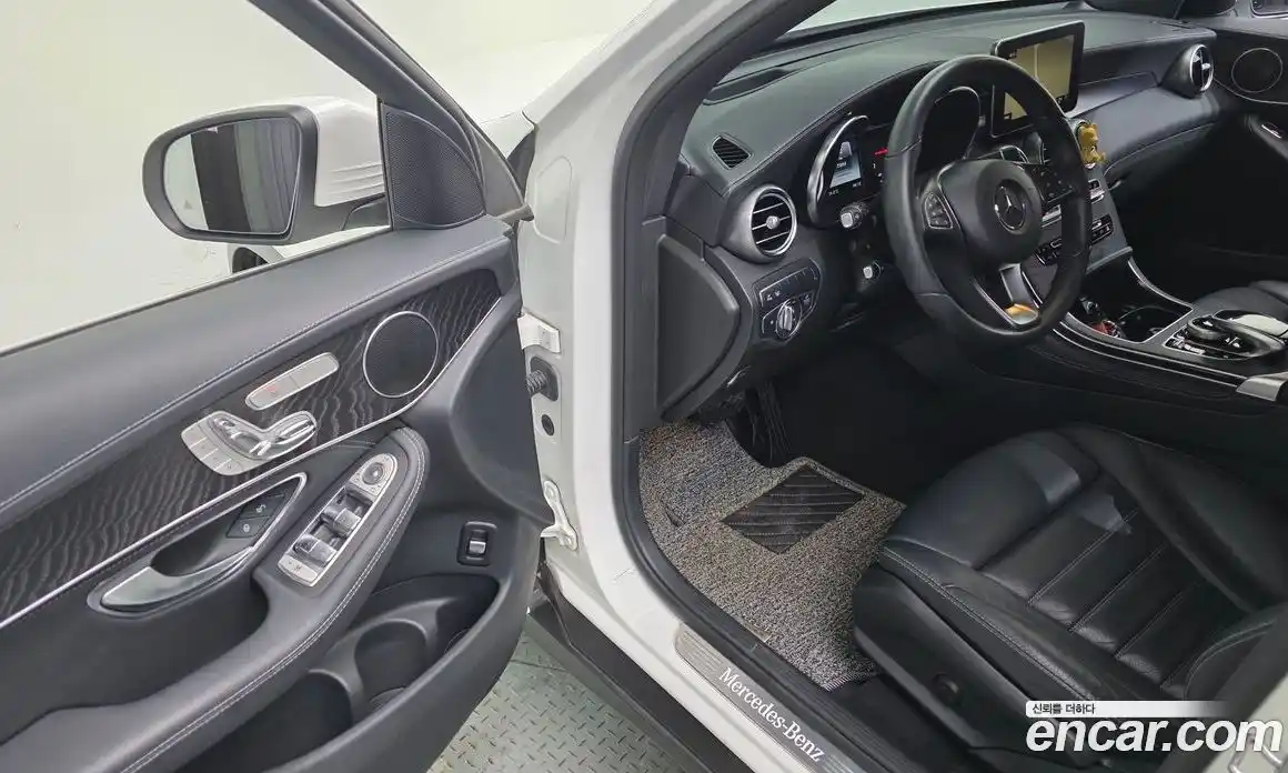 Mercedes-Benz GLC-Class 2017 2.1 гидро, фото 13 Mercedes-Benz GLC-Class 2017 2.1 гидро, фото 13