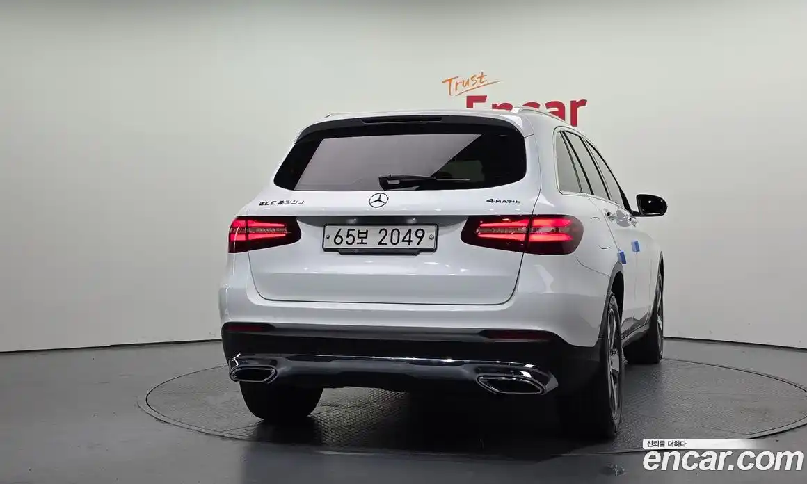 Mercedes-Benz GLC-Class 2017 2.1 гидро, фото 4 Mercedes-Benz GLC-Class 2017 2.1 гидро, фото 4