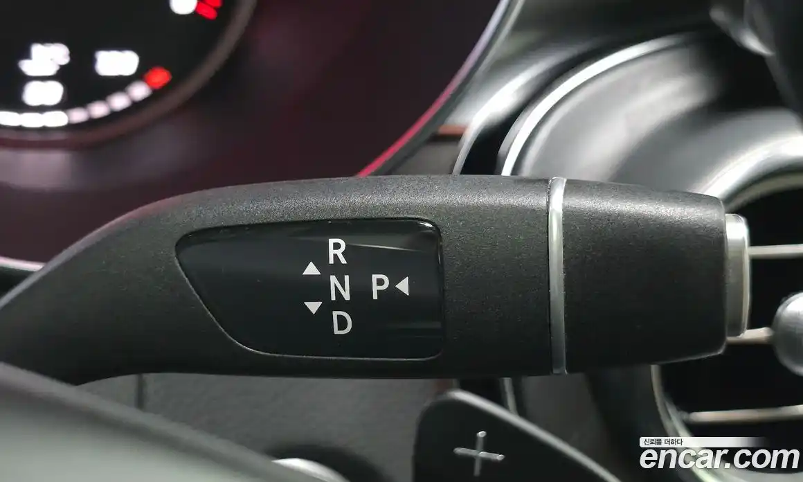Mercedes-Benz GLC-Class 2017 2.1 гидро, фото 9 Mercedes-Benz GLC-Class 2017 2.1 гидро, фото 9