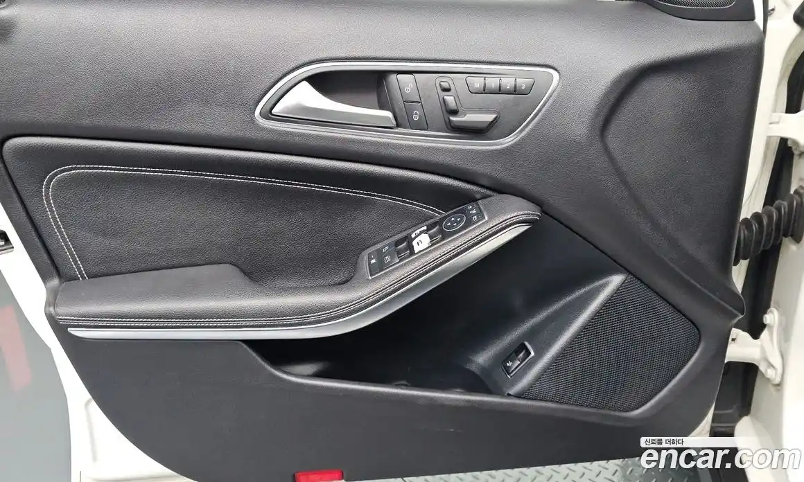 Mercedes-Benz GLA-Class 2016 2.1 гидро, фото 14 Mercedes-Benz GLA-Class 2016 2.1 гидро, фото 14