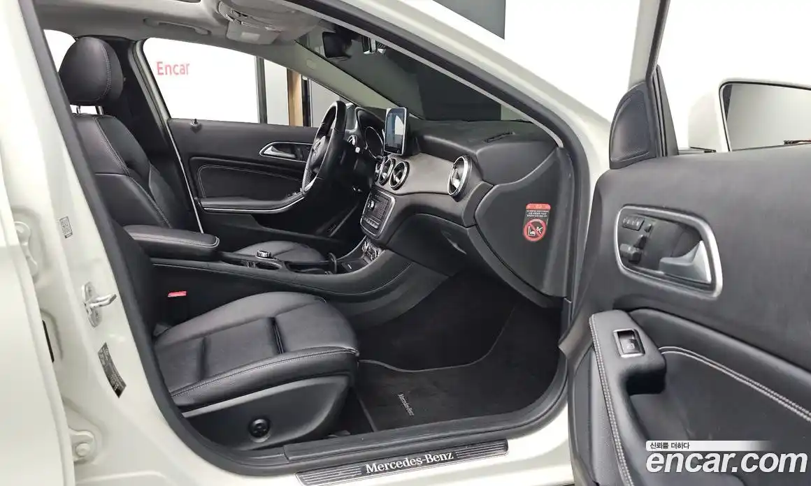 Mercedes-Benz GLA-Class 2016 2.1 гидро, фото 16 Mercedes-Benz GLA-Class 2016 2.1 гидро, фото 16