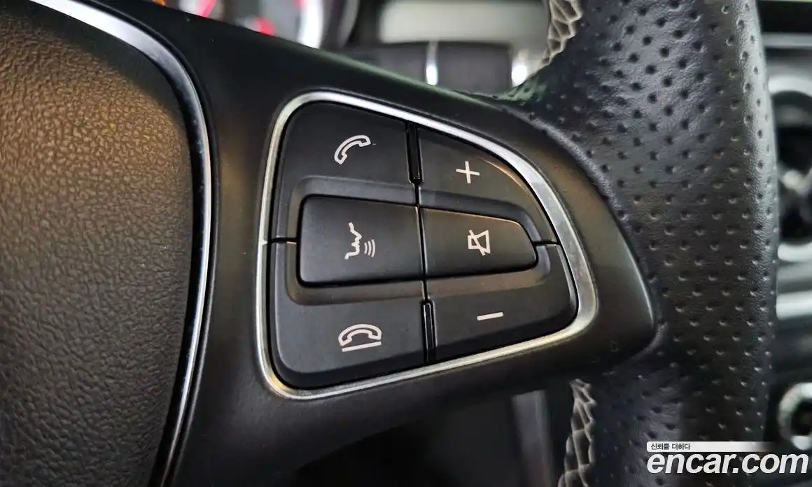 Mercedes-Benz GLA-Class 2016 2.1 гидро, фото 23 Mercedes-Benz GLA-Class 2016 2.1 гидро, фото 23