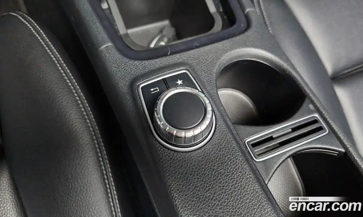 Mercedes-Benz GLA-Class 2016 2.1 гидро, фото 35 Mercedes-Benz GLA-Class 2016 2.1 гидро, фото 35