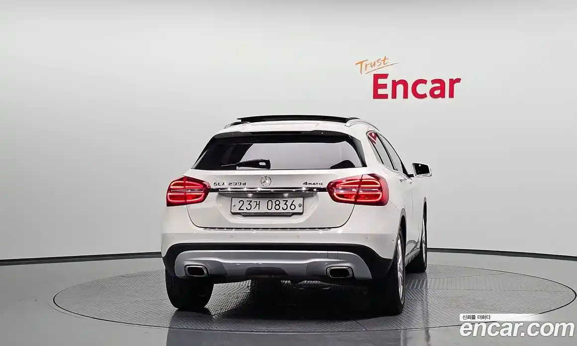 Mercedes-Benz GLA-Class 2016 2.1 гидро, фото 4 Mercedes-Benz GLA-Class 2016 2.1 гидро, фото 4