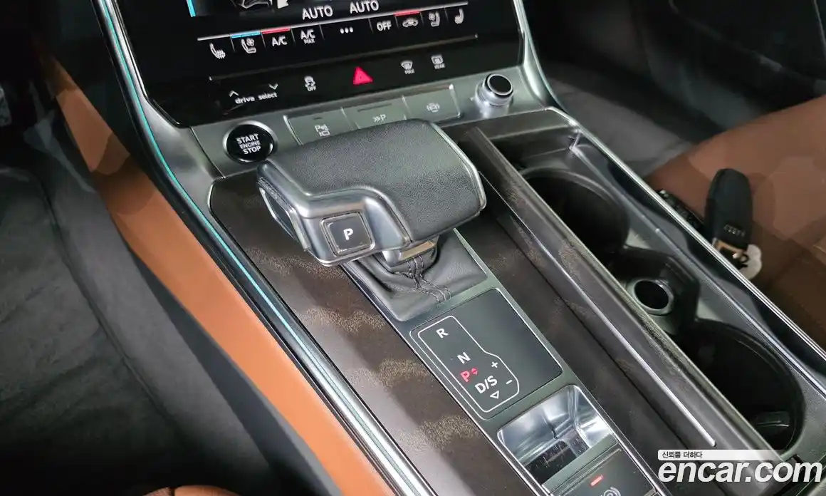Audi A6 2023 2.0 автомат (гидро), фото 12