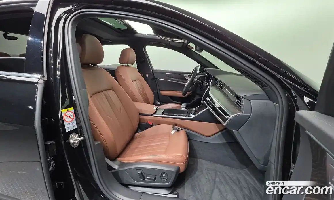 Audi A6 2023 2.0 автомат (гидро), фото 13
