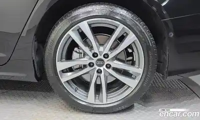 Audi A6 2023 2.0 автомат (гидро), миниатюра 7