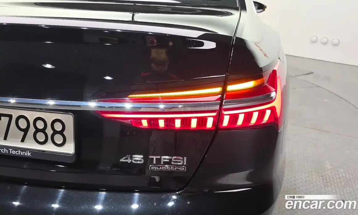 Audi A6 2023 2.0 автомат (гидро), фото 9