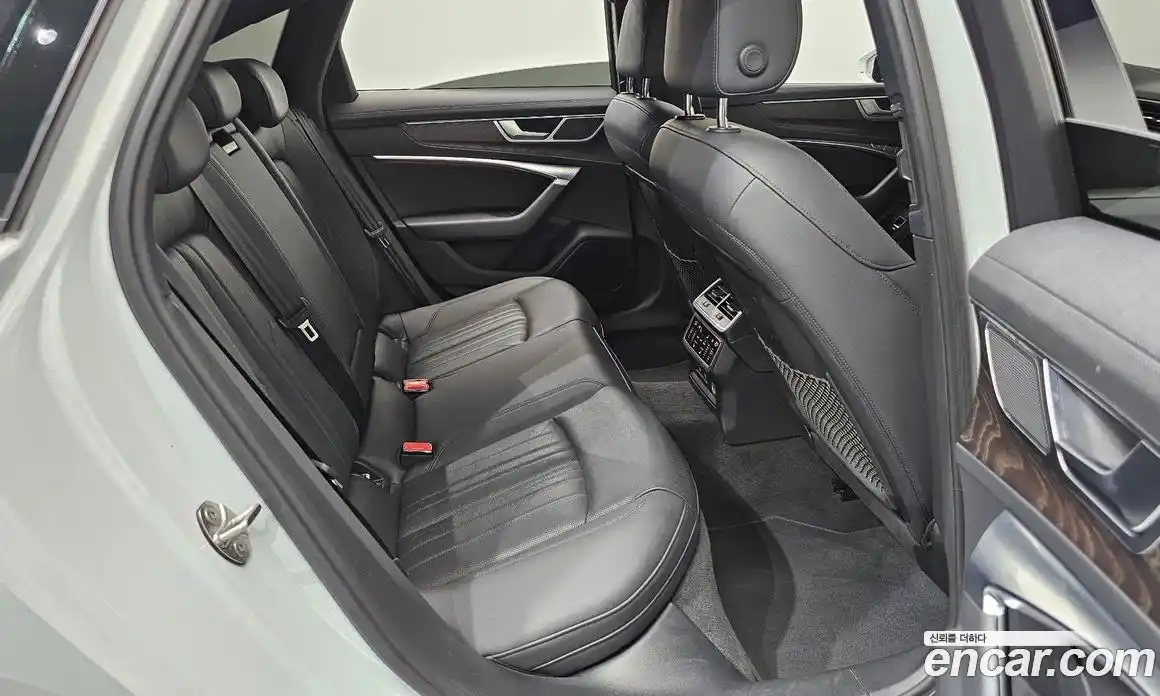 Audi A6 2021 2.0 автомат (гидро), фото 19