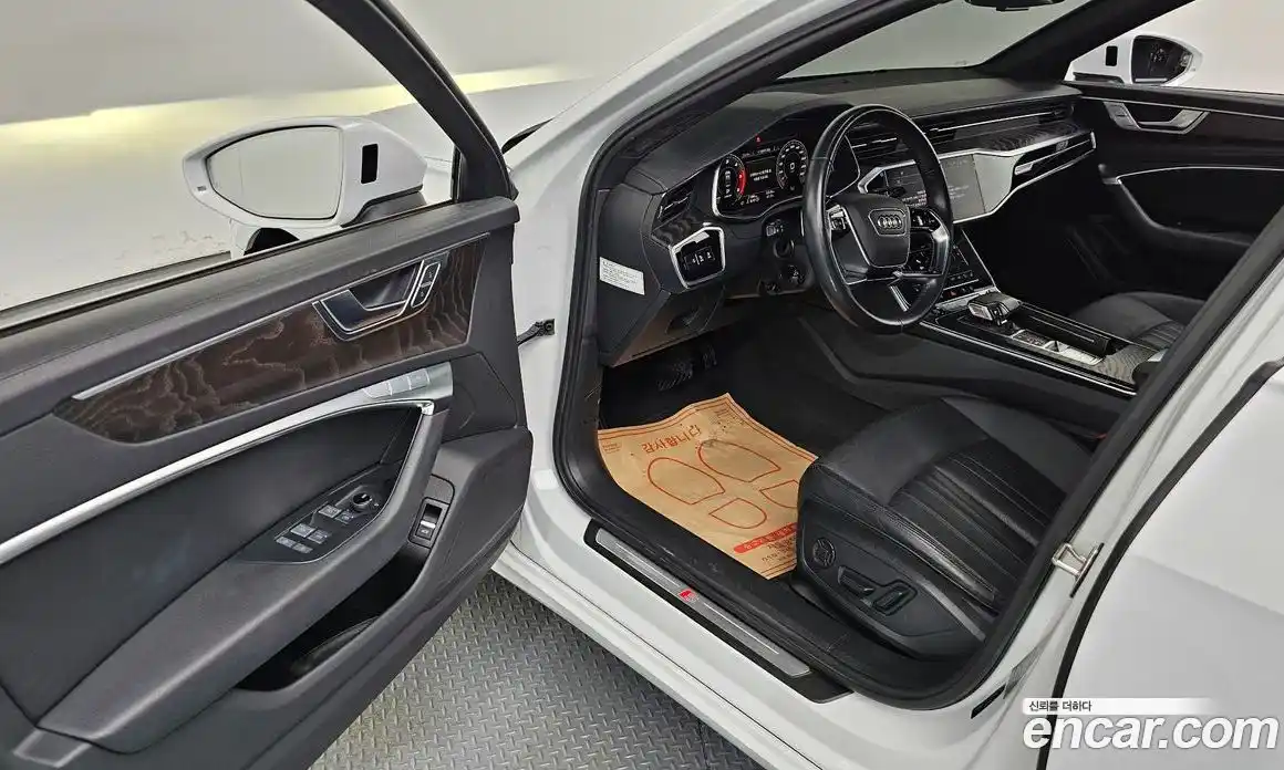 Audi A6 2021 2.0 автомат (гидро), фото 10