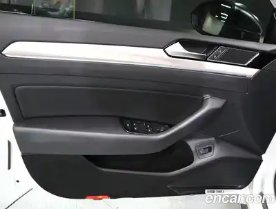 Volkswagen Arteon 2019 2.0 автомат (гидро), миниатюра 8