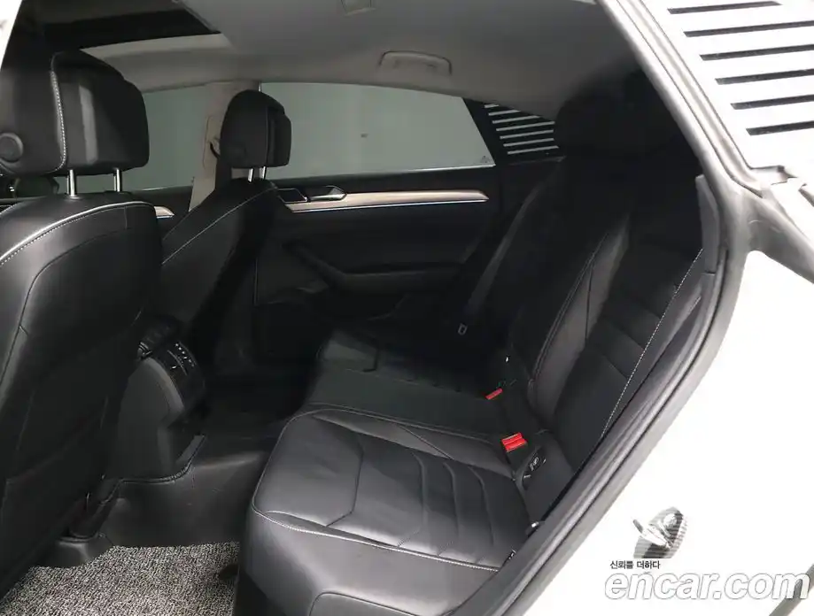Volkswagen Arteon 2019 2.0 автомат (гидро), фото 10