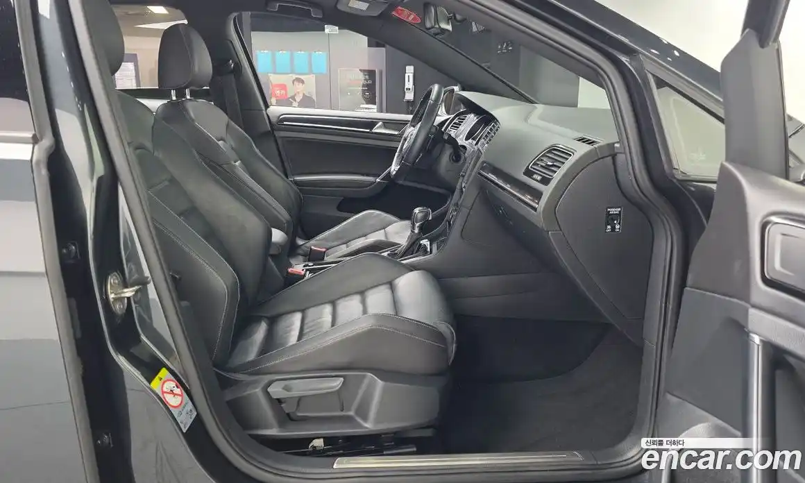Volkswagen Golf 2014 2.0 автомат (гидро), фото 11