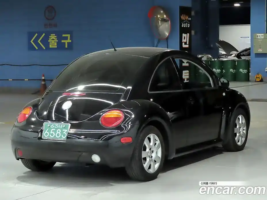 Volkswagen Beatle 2002 2.0 автомат (гидро), фото 4