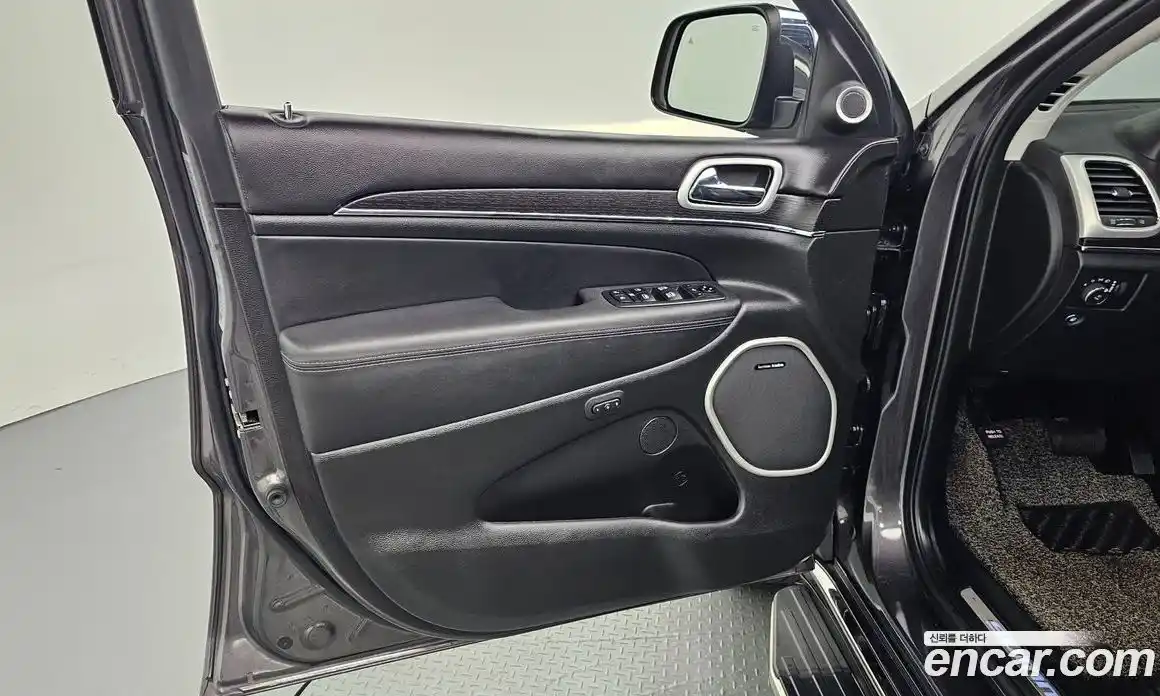 Jeep Cherokee 2021 3.6 автомат (гидро), фото 14