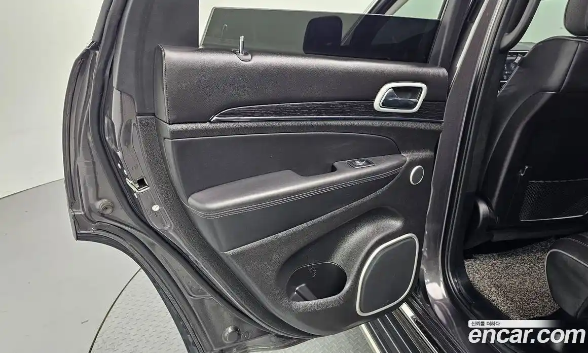 Jeep Cherokee 2021 3.6 автомат (гидро), фото 15