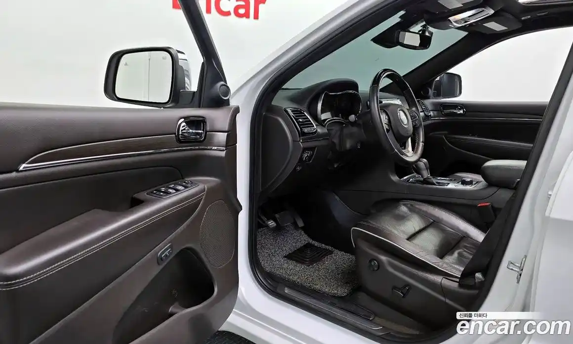 Jeep Cherokee 2019 3.0 автомат (гидро), фото 13