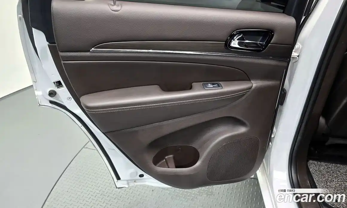 Jeep Cherokee 2019 3.0 автомат (гидро), фото 15
