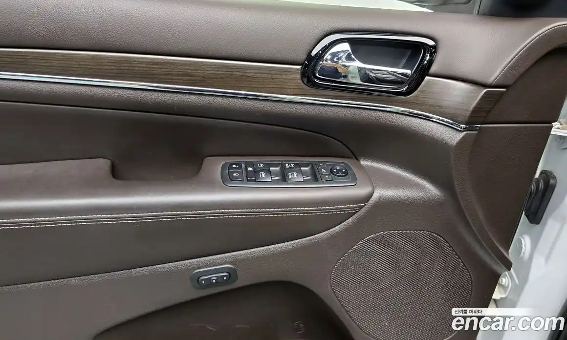 Jeep Cherokee 2019 3.0 автомат (гидро), фото 25