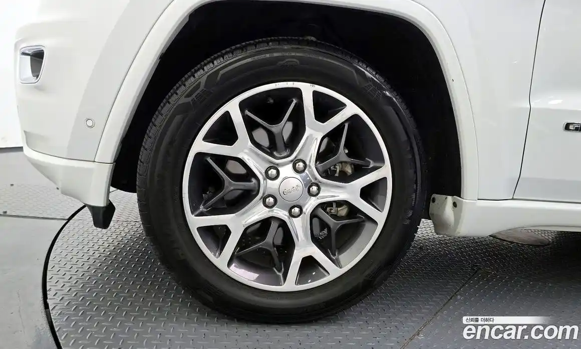 Jeep Cherokee 2019 3.0 автомат (гидро), фото 5