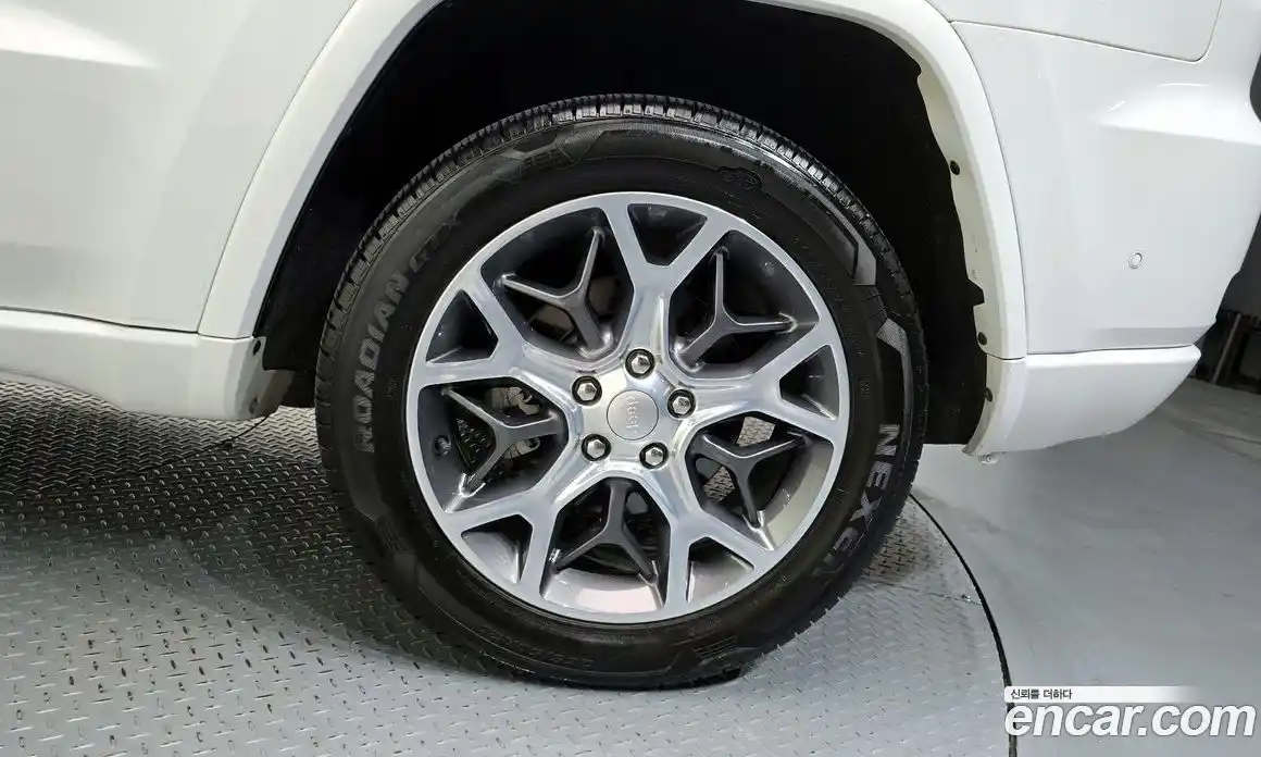 Jeep Cherokee 2019 3.0 автомат (гидро), фото 7