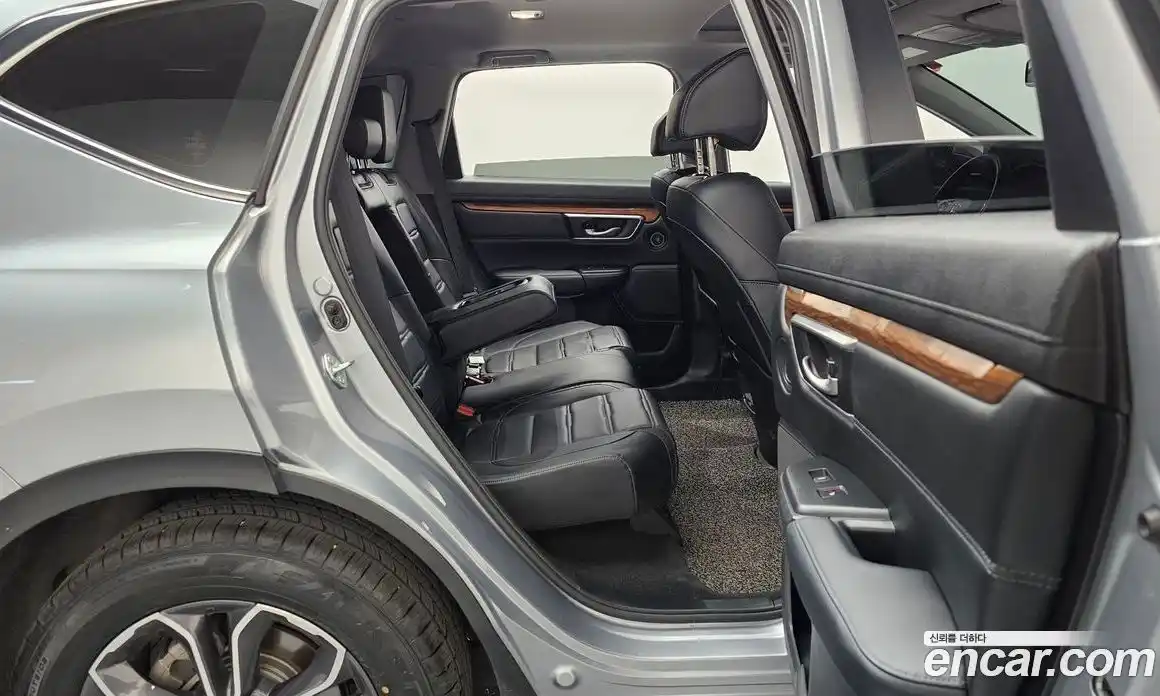Honda CR-V 2021 1.5 автомат (гидро), фото 17