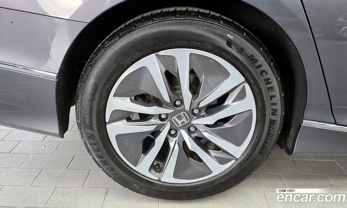 Honda Accord 2018 2.0 автомат (гидро), фото 5