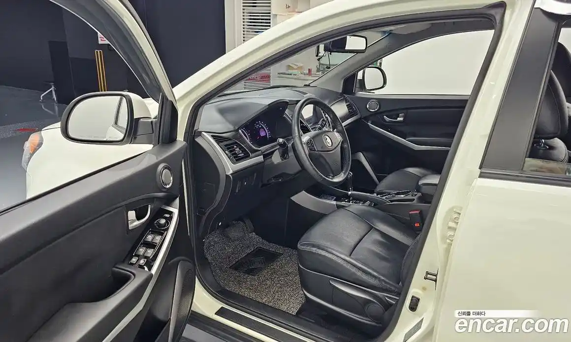 SsangYong Korando 2014 2.0 автомат (гидро), фото 11
