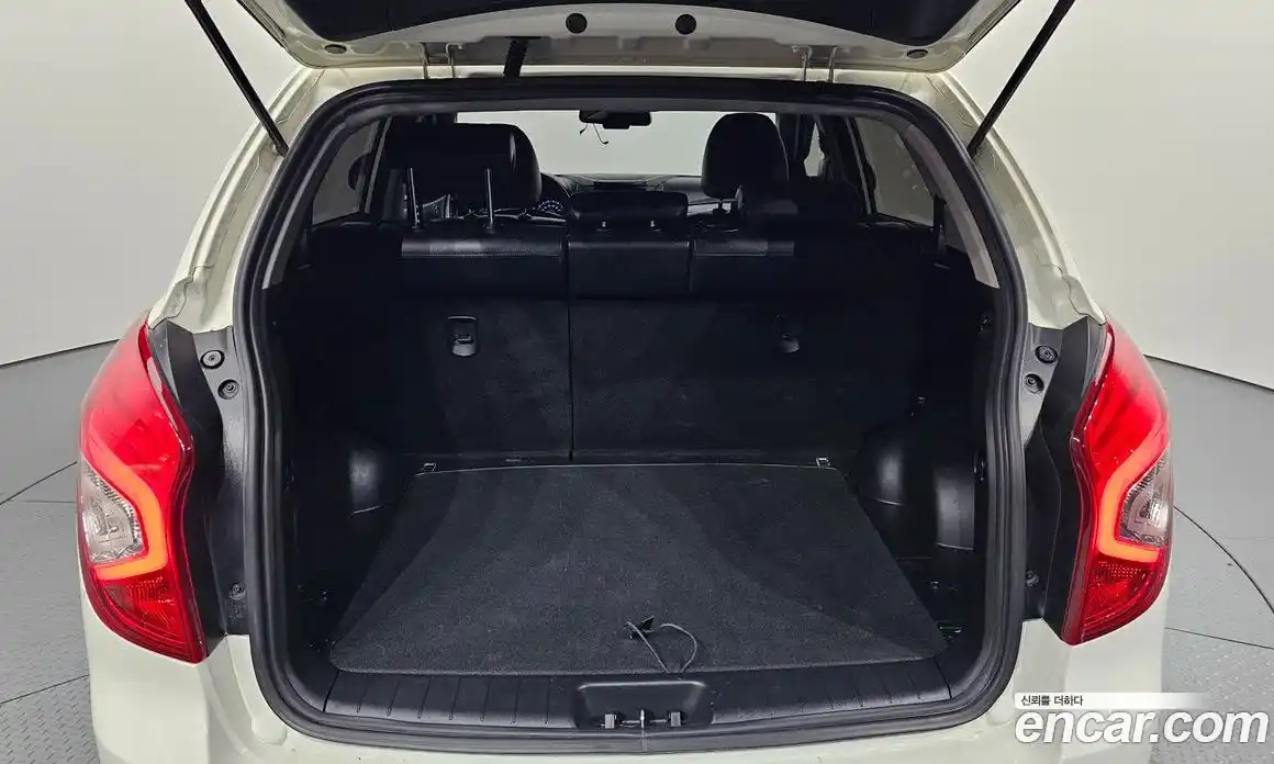 SsangYong Korando 2014 2.0 автомат (гидро), фото 20