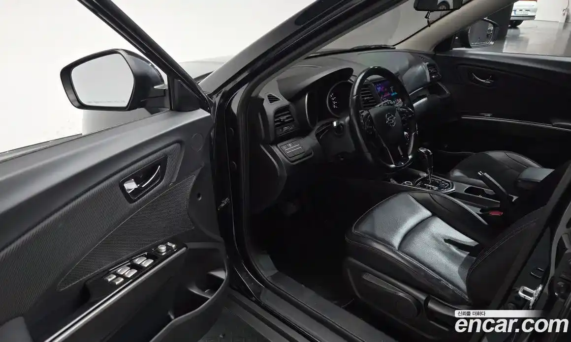 SsangYong TIBOLI 2018 1.6 автомат (гидро), фото 10
