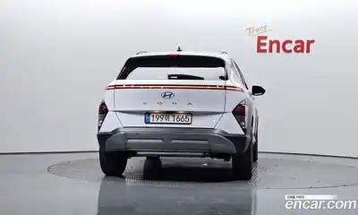 Hyundai Kona 2023 1.6 автомат (гидро), миниатюра 4