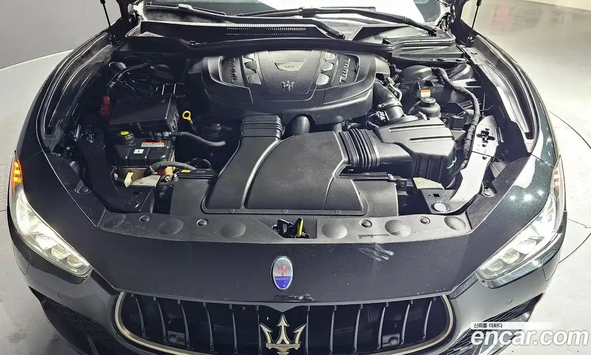 Maserati Ghibli 2016 3.0 автомат (гидро), фото 6 Maserati Ghibli 2016 3.0 автомат (гидро), фото 6