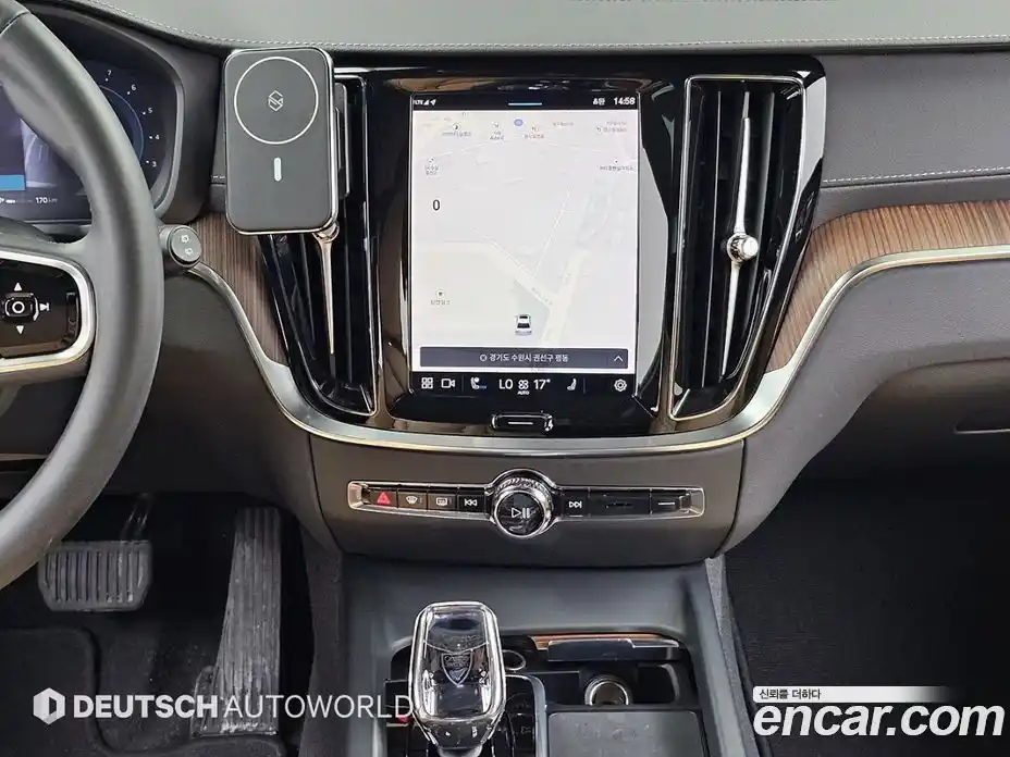 Volvo V60 2023 2.0 автомат (гидро), фото 14