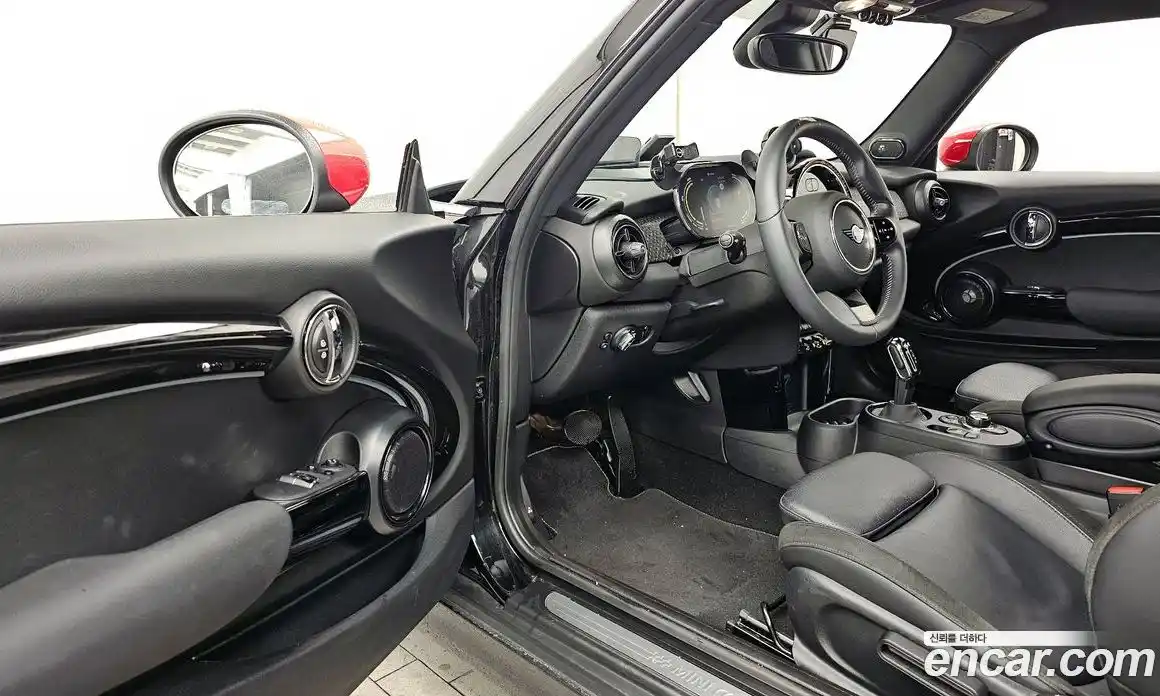 Mini Cooper 2023 автомат (гидро), фото 10